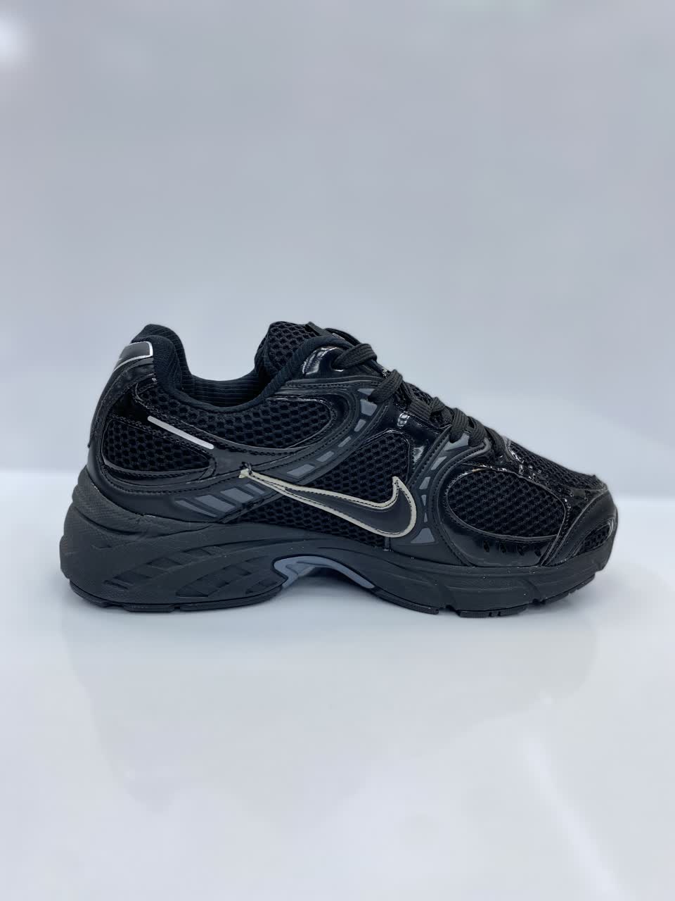 کتونی نایکی Zoom Vomero 5 زنانه - Image 5
