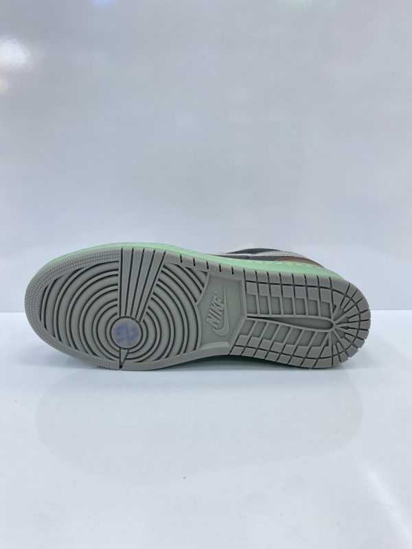 کتونی نایک ایرجردن وان توکیو  ( Air Jordan 1 Low Tokyo )