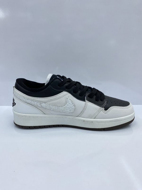 کتونی ایرجردن وان سفید مشکی (Nike air jordan 1 equality )