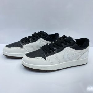 کتونی ایرجردن وان سفید مشکی (Nike air jordan 1 equality )