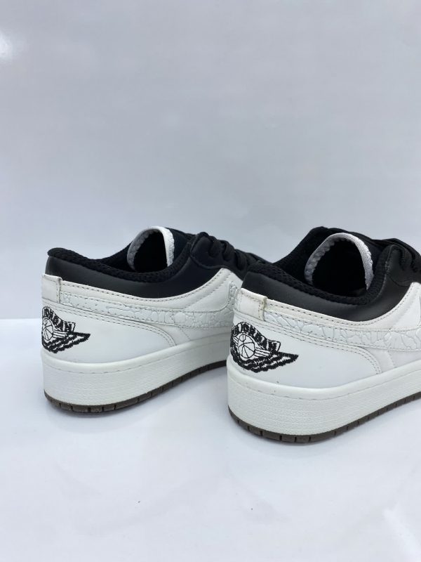 کتونی ایرجردن وان سفید مشکی (Nike air jordan 1 equality )
