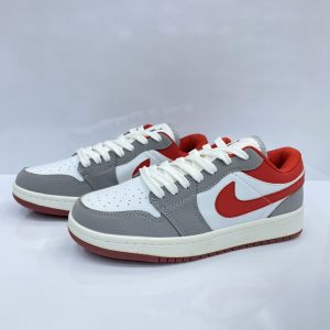 کتونی نایک ایر جردن وان طوسی قرمز (Nike Air Jordan 1 Low Light Iron Ore/Gym Red)
