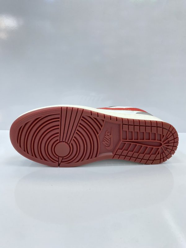 کتونی نایک ایر جردن وان طوسی قرمز (Nike Air Jordan 1 Low Light Iron Ore/Gym Red)