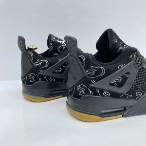 کتونی جردن 4 کاوس (Jordan 4 Kaws)