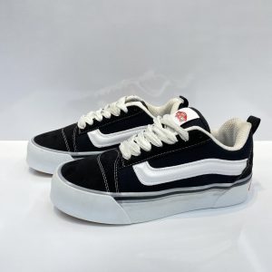 ونس اولد اسکول (Vans Old Skool)