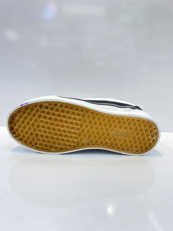 ونس اولد اسکول (Vans Old Skool)