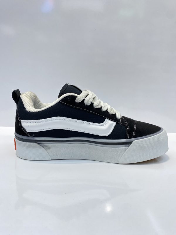 ونس اولد اسکول (Vans Old Skool)