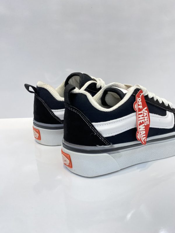 ونس اولد اسکول (Vans Old Skool)