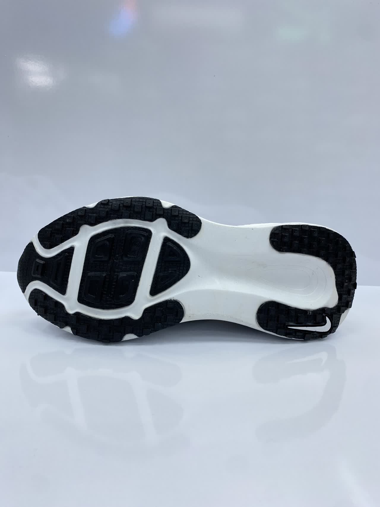کتونی نایک ZoomX مردانه - Image 4