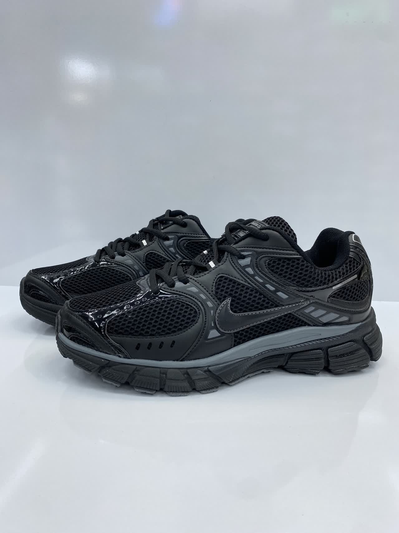 کتونی نایکی Zoom Vomero 5 مردانه - Image 2