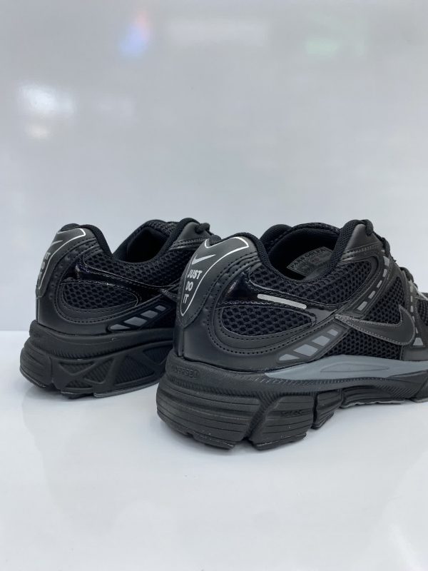 کتونی نایکی Zoom Vomero 5 مردانه